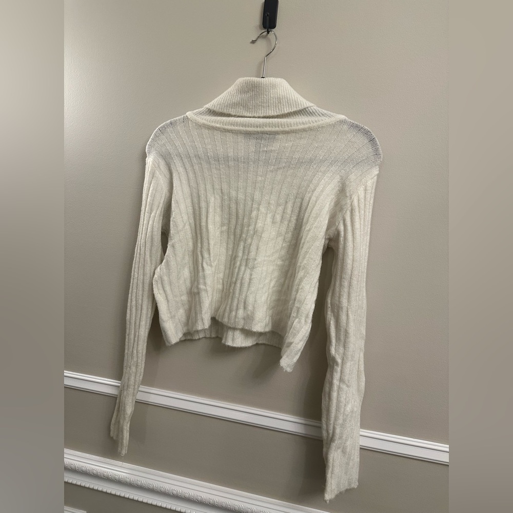 Cropped sweater